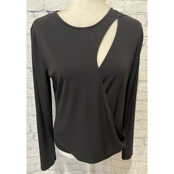 Bold Elements Cut To Curve Black Long-Sleeve black Top With unique cutout Large - Picture 1 of 6